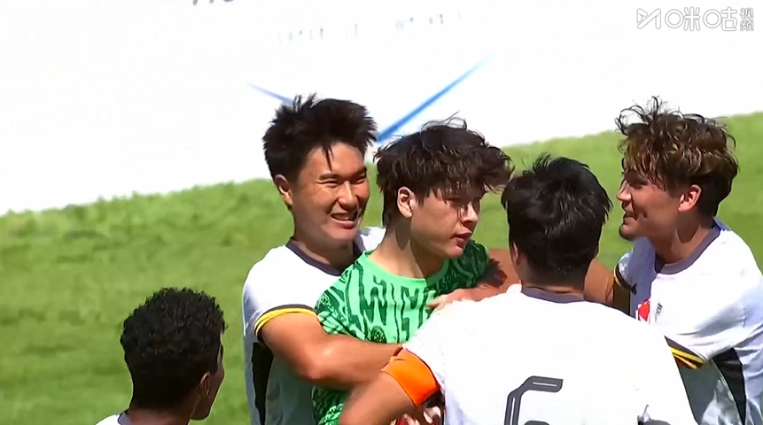 半场零封!依合散扑点+多次关键扑救 U19国足0-0哥伦比亚 半场零封!依合散扑点+多次关键扑救 U19国足0-0哥伦比亚