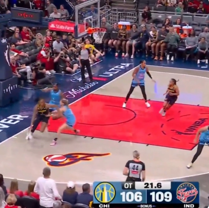 WNBA教科书式时间管理:波士顿放弃空篮引解说暗讽福克斯 WNBA教科书式时间管理:波士顿放弃空篮引解说暗讽福克斯