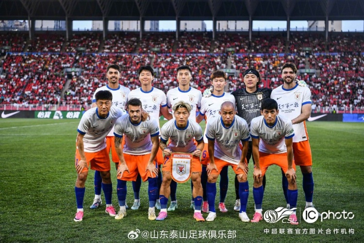 泽卡瓦科双响炮 山东泰山客场5-1大胜辽宁铁人 泽卡瓦科双响炮 山东泰山客场5-1大胜辽宁铁人